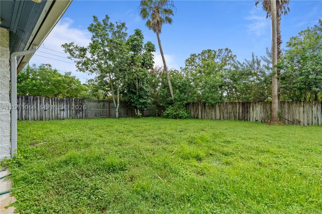 7261 140th Ave N, West Palm Beach, FL 33412