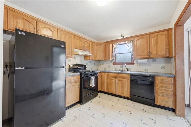 7 Brookview Court, Westerly, RI 02891