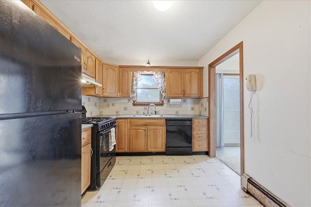 7 Brookview Court, Westerly, RI 02891