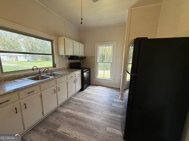 604 Shy Street, Dexter, GA 31019