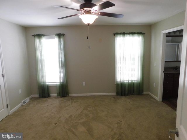 5 SANDPIPER DR, Bechtelsville, PA 19505