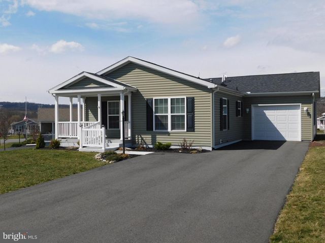 5 SANDPIPER DR, Bechtelsville, PA 19505