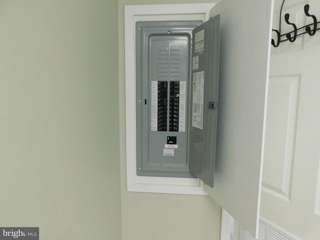 5 SANDPIPER DR, Bechtelsville, PA 19505