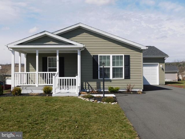 5 SANDPIPER DR, Bechtelsville, PA 19505