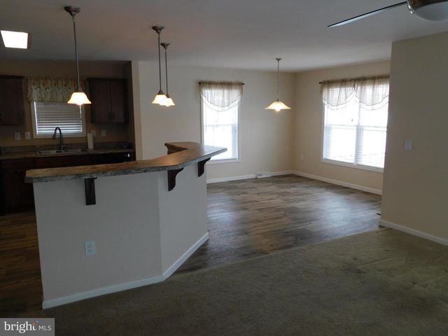 5 SANDPIPER DR, Bechtelsville, PA 19505