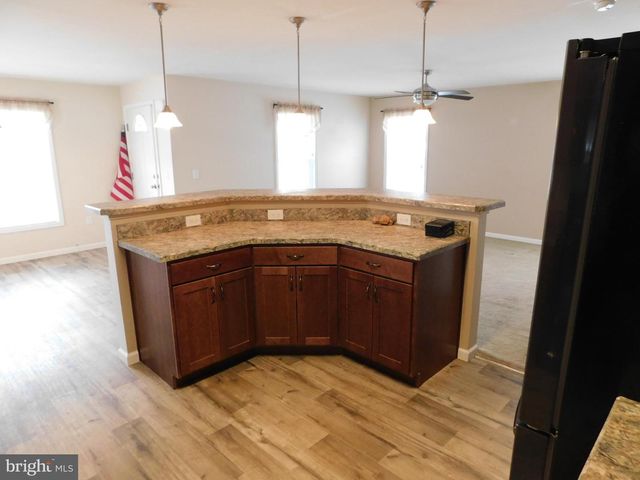 5 SANDPIPER DR, Bechtelsville, PA 19505