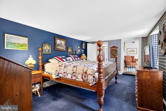 6693 GROVELAND RD, Pipersville, PA 18947