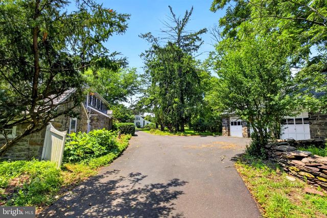 6693 GROVELAND RD, Pipersville, PA 18947
