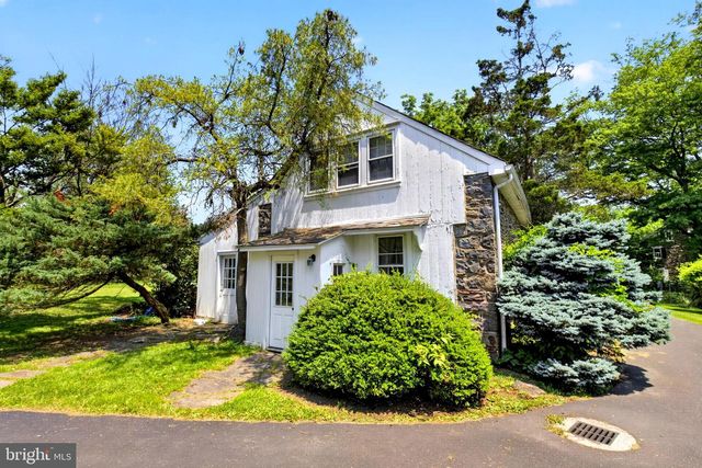 6693 GROVELAND RD, Pipersville, PA 18947