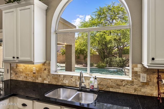 15842 N 7TH Drive, Phoenix, AZ 85023