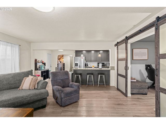 4033 HANNA St, Roseburg, OR 97471