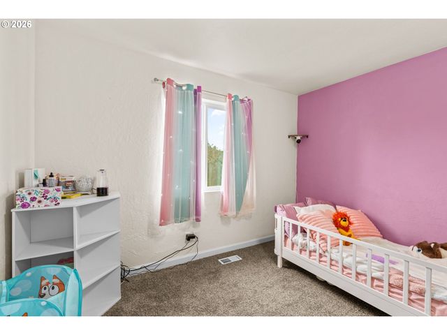 4033 HANNA St, Roseburg, OR 97471