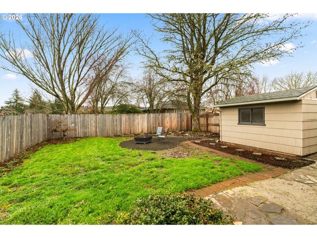 4033 HANNA St, Roseburg, OR 97471