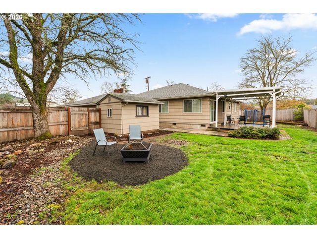 4033 HANNA St, Roseburg, OR 97471