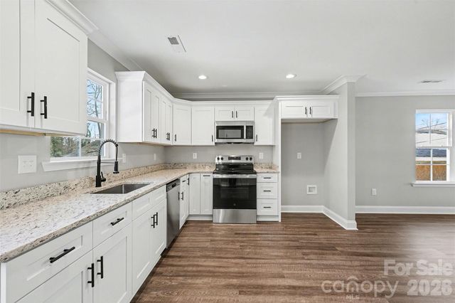 925 Randolph Street, High Point, NC 27260