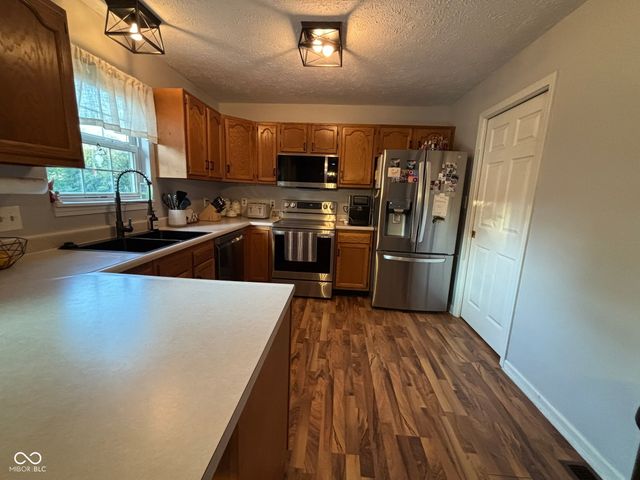 2498 S Brandywine Trail, Greenfield, IN 46140