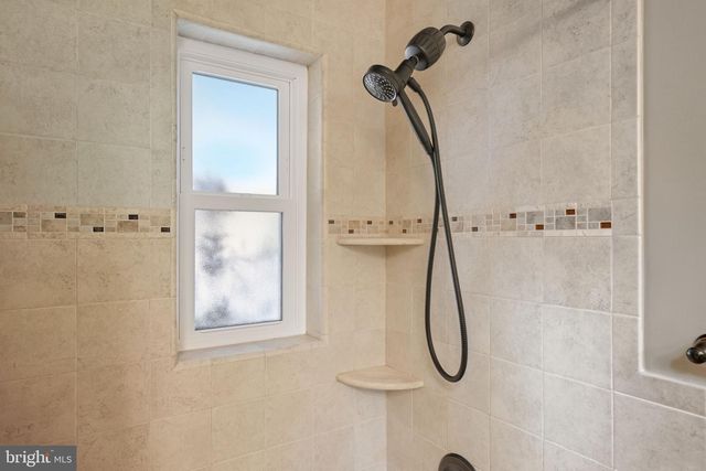 7137 MURRAY LN, Annandale, VA 22003