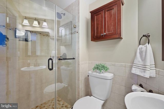 7137 MURRAY LN, Annandale, VA 22003