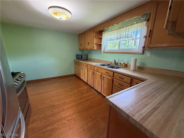 609 Jewell Road, Parkersburg, WV 26101