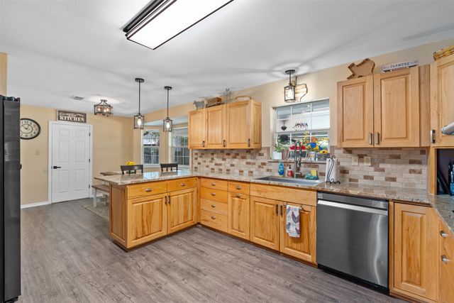 104 Fossil Court, Springtown, TX 76082