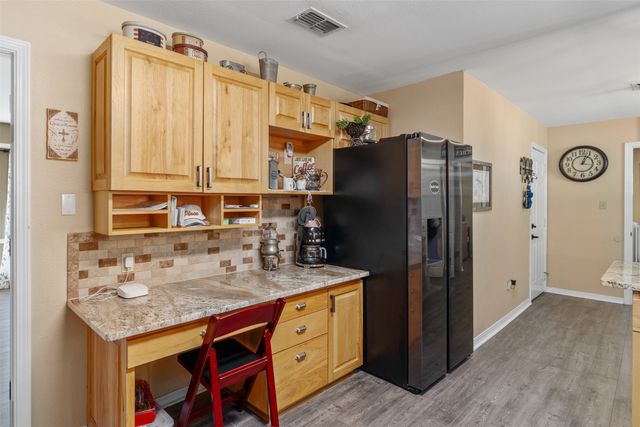 104 Fossil Court, Springtown, TX 76082