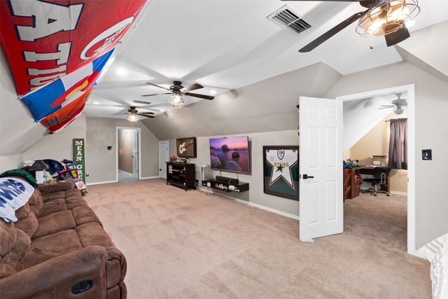 104 Fossil Court, Springtown, TX 76082