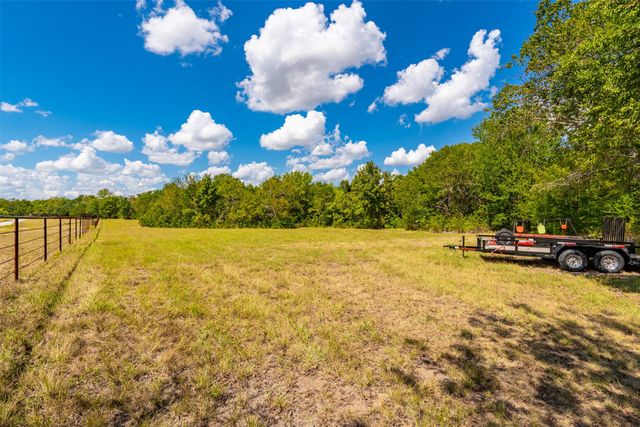 104 Fossil Court, Springtown, TX 76082