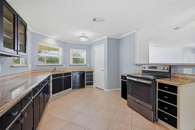 103 Seminole Drive, Gainesville, TX 76240
