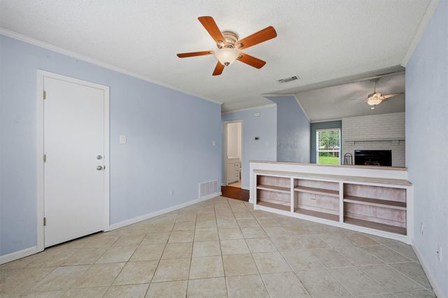 103 Seminole Drive, Gainesville, TX 76240