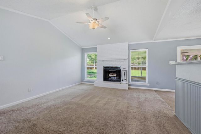 103 Seminole Drive, Gainesville, TX 76240