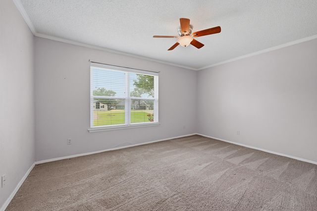 103 Seminole Drive, Gainesville, TX 76240