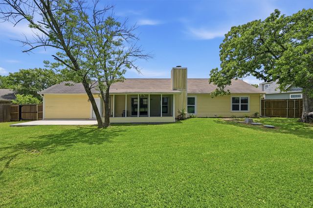 103 Seminole Drive, Gainesville, TX 76240