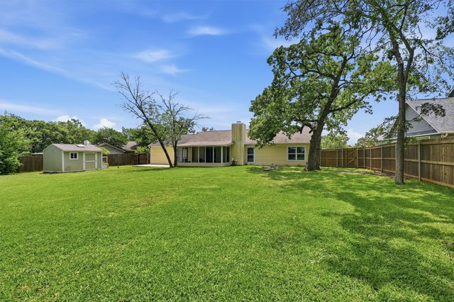 103 Seminole Drive, Gainesville, TX 76240
