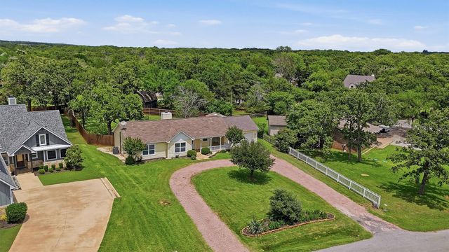 103 Seminole Drive, Gainesville, TX 76240