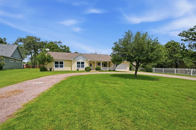 103 Seminole Drive, Gainesville, TX 76240
