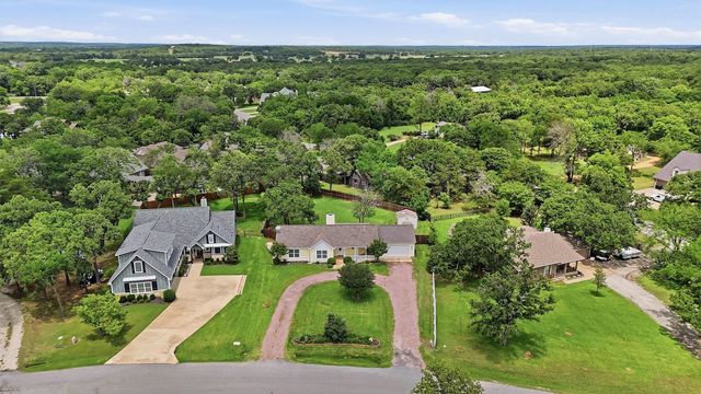 103 Seminole Drive, Gainesville, TX 76240