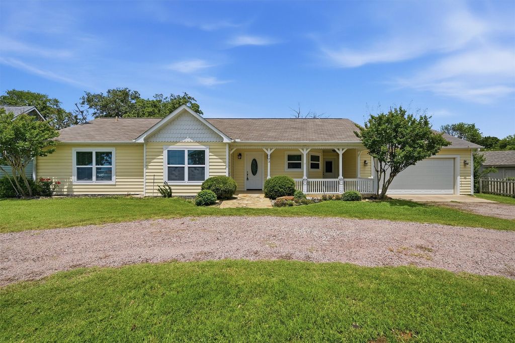 103 Seminole Drive, Gainesville, TX 76240
