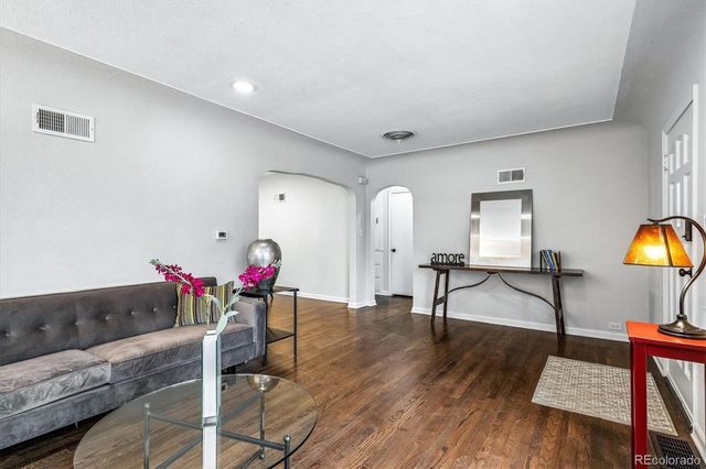 4035 S Logan Street, Englewood, CO 80113