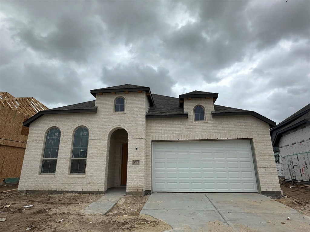 6515 Redwood Forest Drive, Manvel, TX 77578