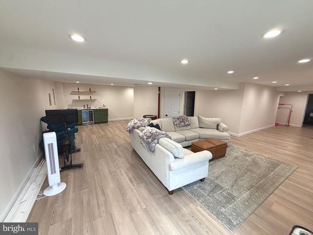 24 NEVILLE CT, Stafford, VA 22554
