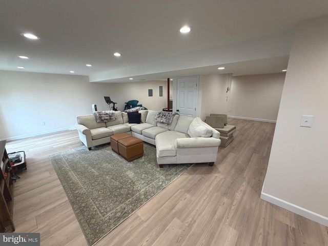 24 NEVILLE CT, Stafford, VA 22554
