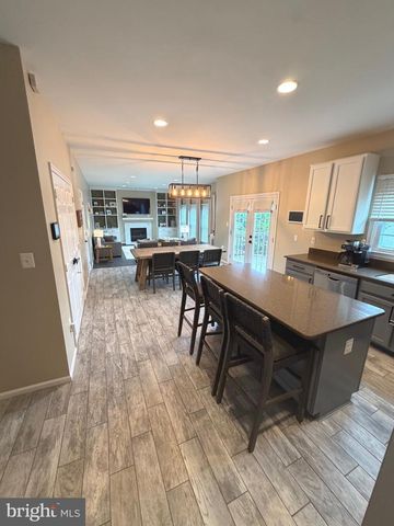 24 NEVILLE CT, Stafford, VA 22554