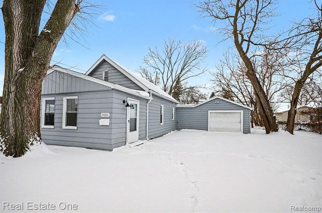 20801 Elroy Avenue, Warren, MI 48089