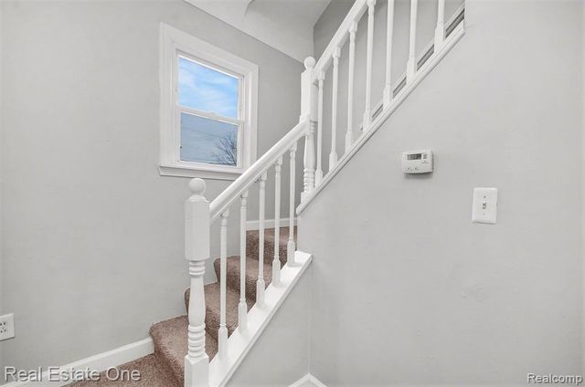 20801 Elroy Avenue, Warren, MI 48089