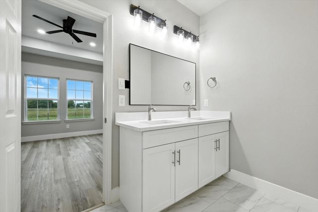 106 Center Drive, East Tawakoni, TX 77007