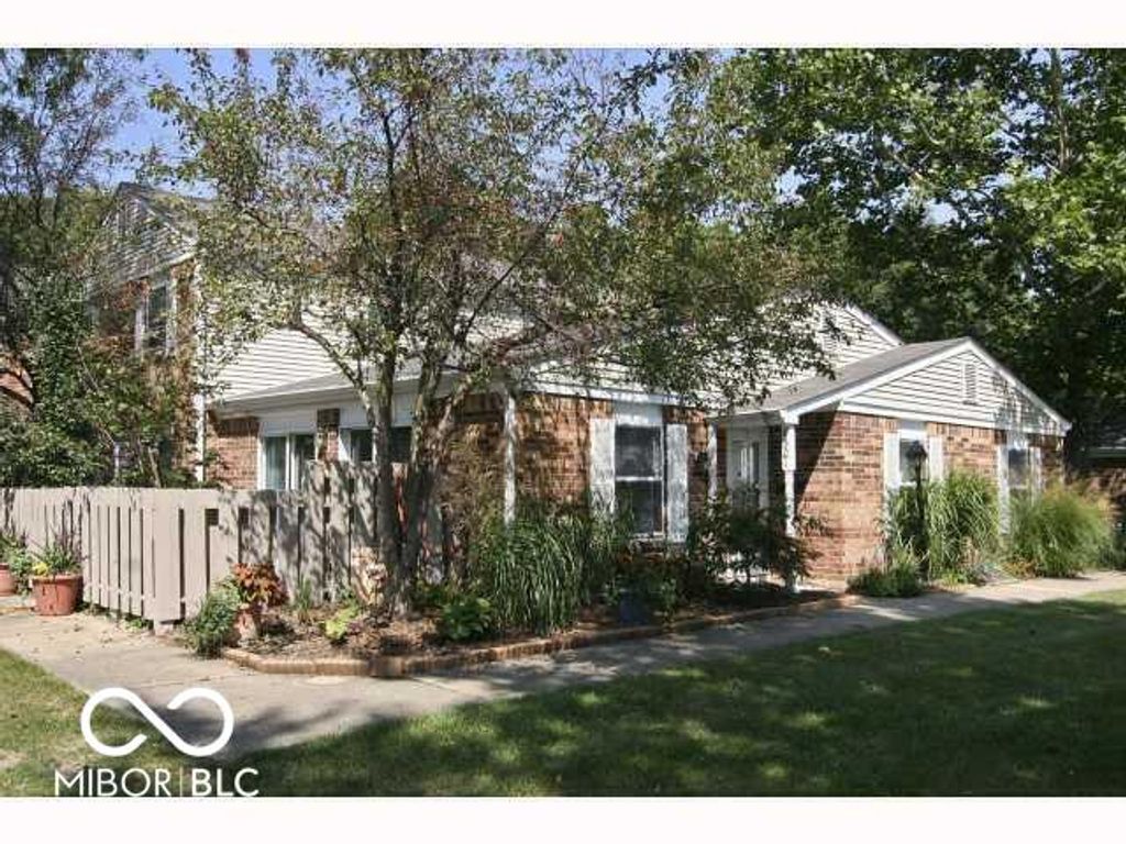 8301 Hewlet Drive 6F, Indianapolis, IN 46268