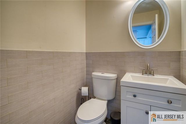 25 Haag Street, Sayreville, NJ 08872