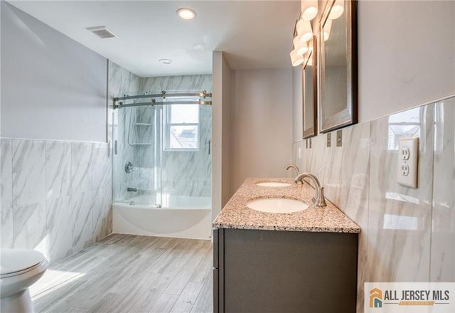 25 Haag Street, Sayreville, NJ 08872