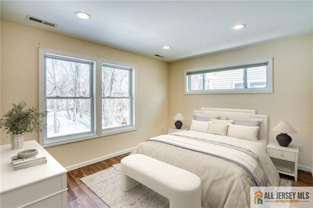 25 Haag Street, Sayreville, NJ 08872