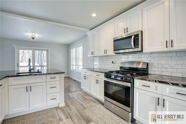 25 Haag Street, Sayreville, NJ 08872